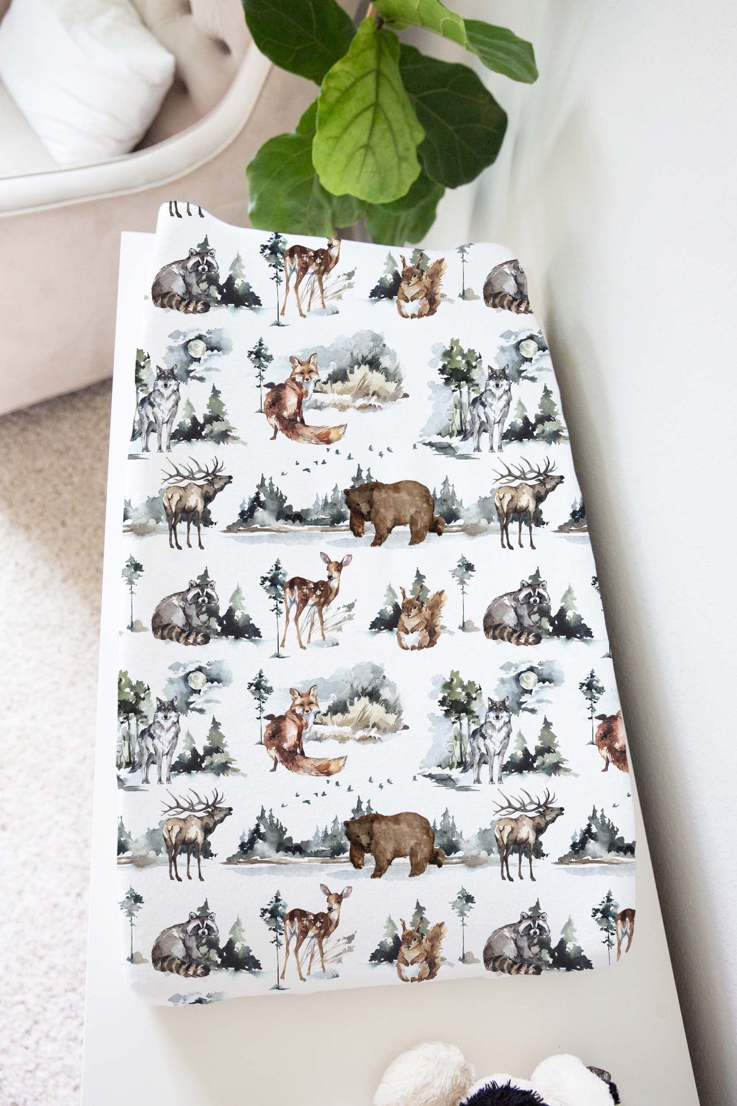 Woodland Baby Changing Pad Cover, Forest nursery decor - Wild Nature